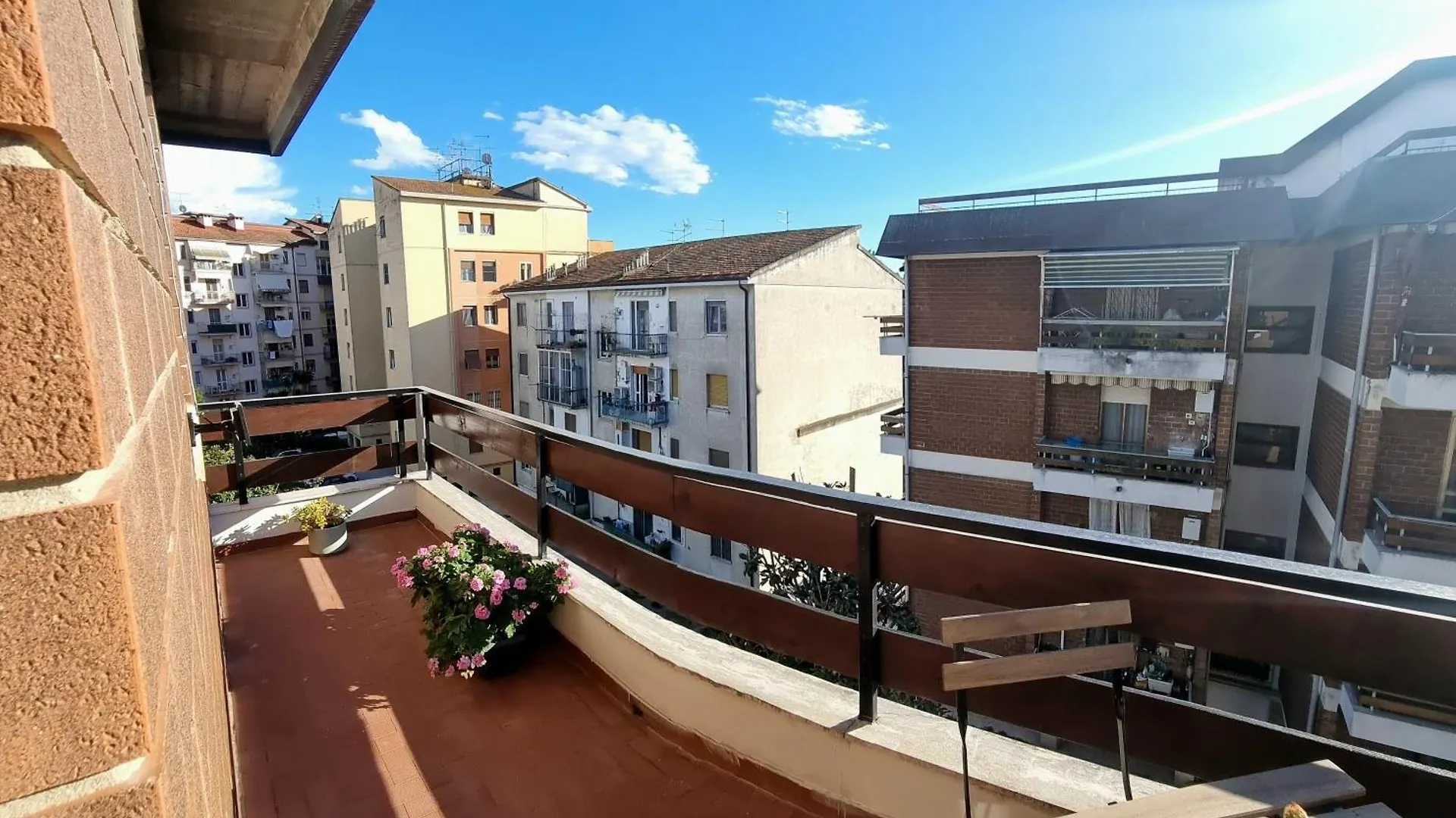 Sunbath House Pisa - Free Parking - Near Pisa Center Apartment