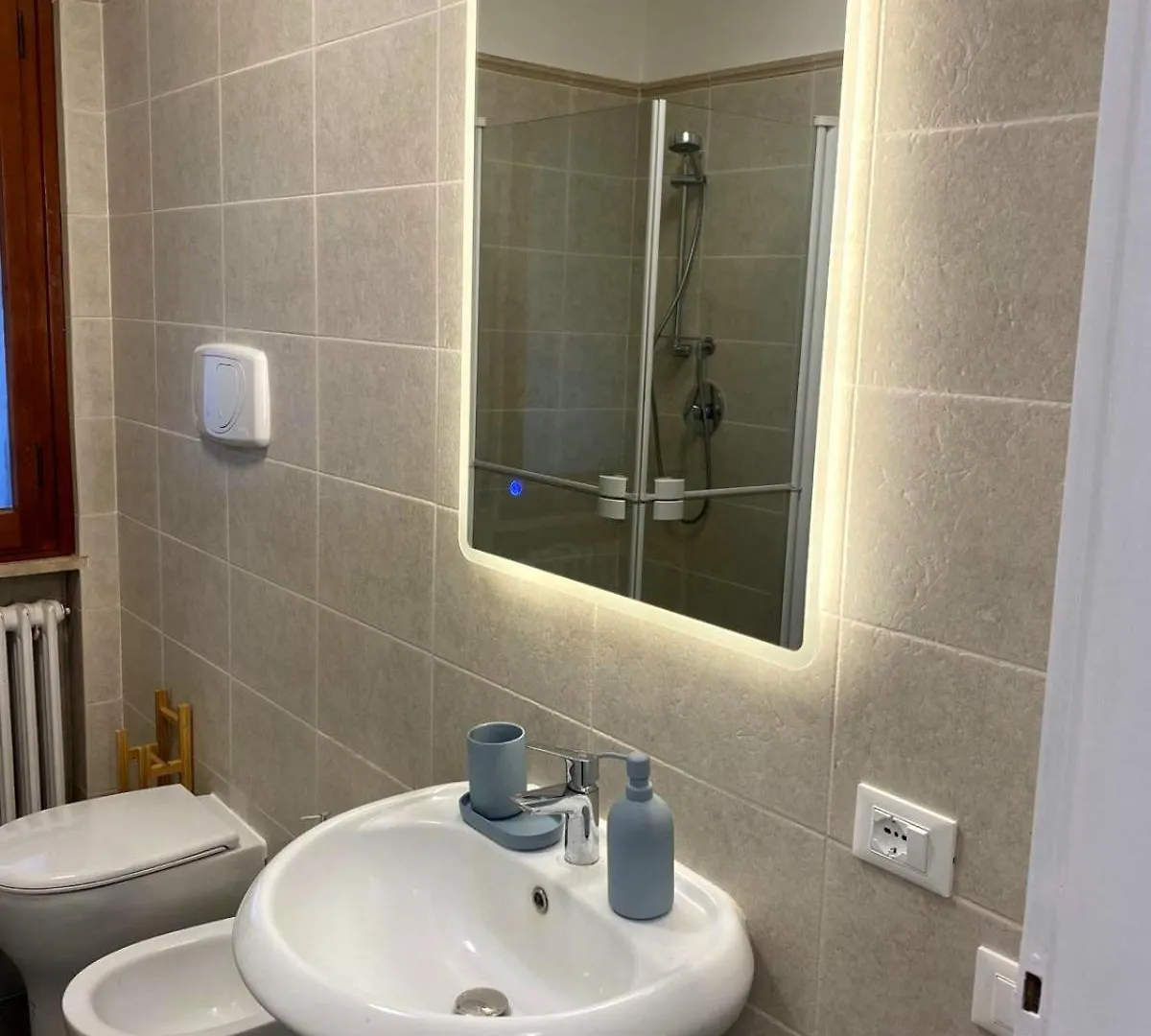 Sunbath House Pisa - Free Parking - Near Pisa Center Apartment